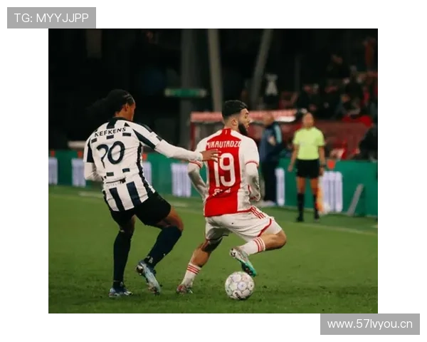 阿贾克斯荷甲竞争力出现波动，赛季表现稳定性面临考验