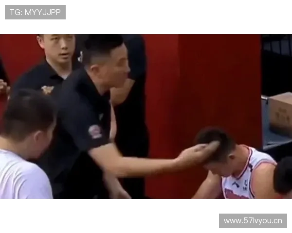 篮球比赛中场边或教练叫暂停的具体规则有哪些？